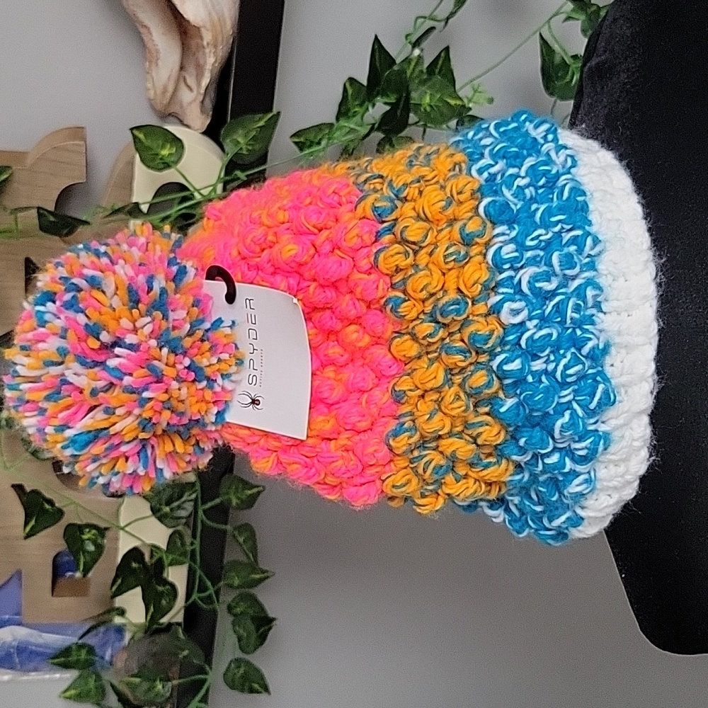 Spyder BITSY BRRR BERRY Pom hat